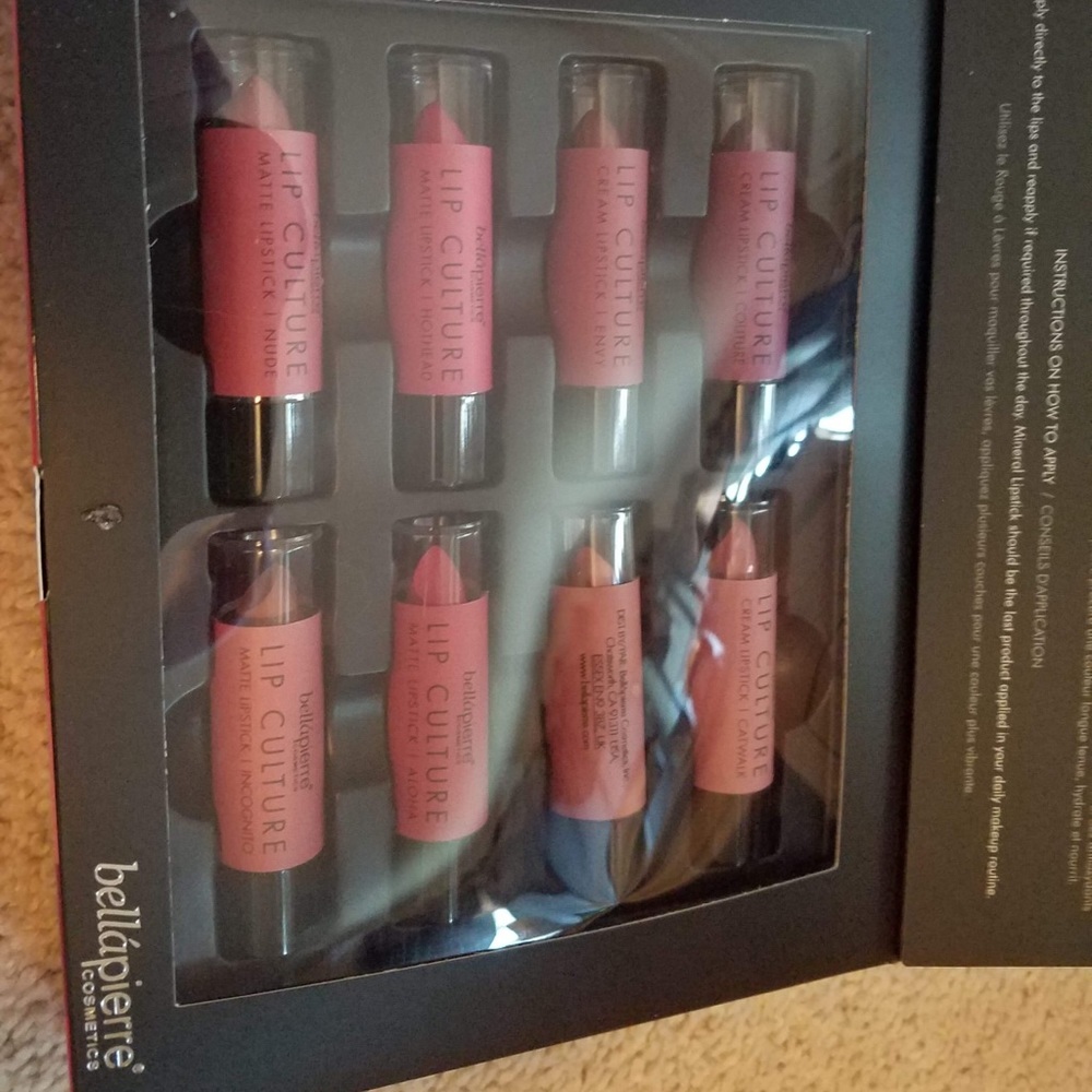 Bellapierra lip set